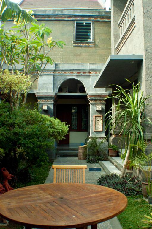 Omah Semar Homestay Yogyakarta Exterior photo