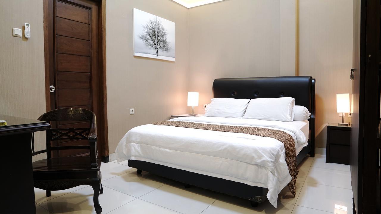 Omah Semar Homestay Yogyakarta Exterior photo